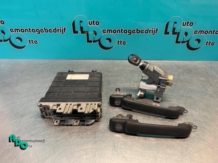Serrure de contact + ordinateur d'un Volkswagen Golf (Golf 9, Volkswagen, -, 3 mois de garantie, Utilisé
