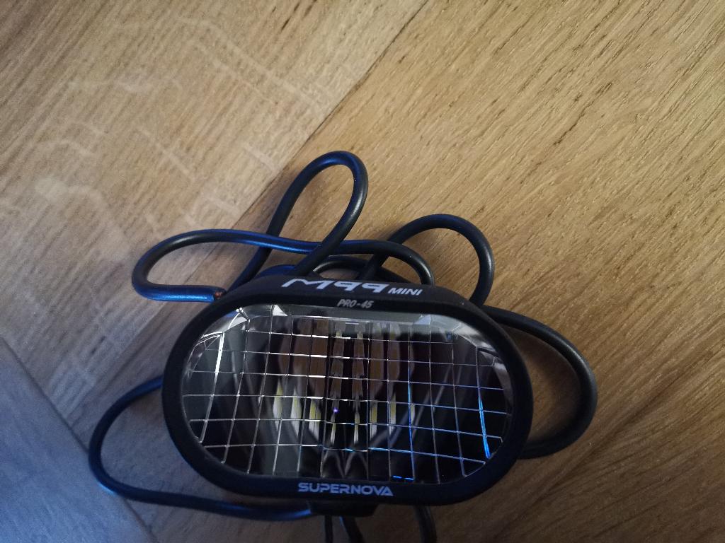 Supernova M99 Mini PRO 45, Fietsen en Brommers, Ophalen, Gebruikt, Accu, Voorlicht