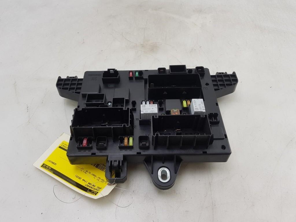 ZEKERINGKAST Opel Zafira Tourer (P12) (|13368652|), Gebruikt, Opel