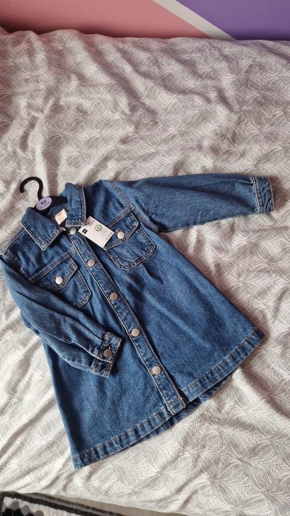 Robe en jeans neuve taille 92