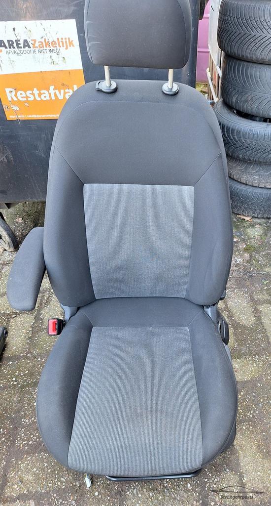 Bestuurdersstoel links Fiat Doblo met armleuning bj 2017, Auto-onderdelen, Interieur en Bekleding, Fiat, Gebruikt, Ophalen of Verzenden