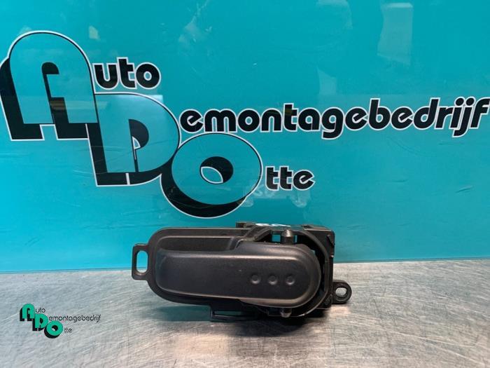 Poignée portière 4portes arrière droite d'un Nissan Micra, -, 3 mois de garantie, Utilisé, -