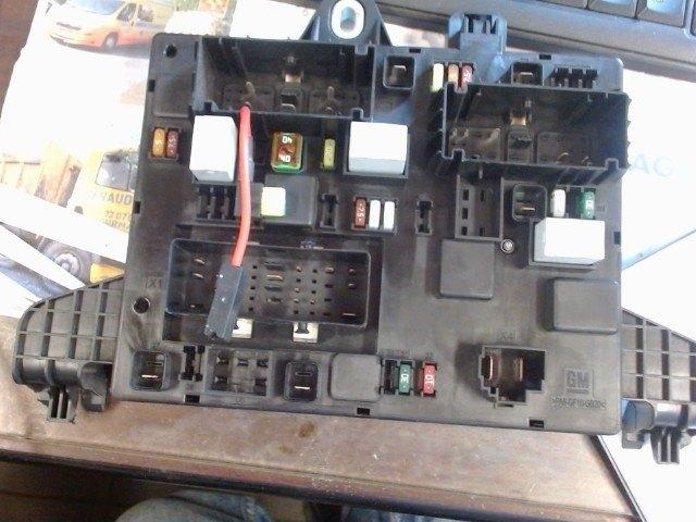 Boitier fusibles Opel Astra J 365927271 (396), Enlèvement, Utilisé, Opel