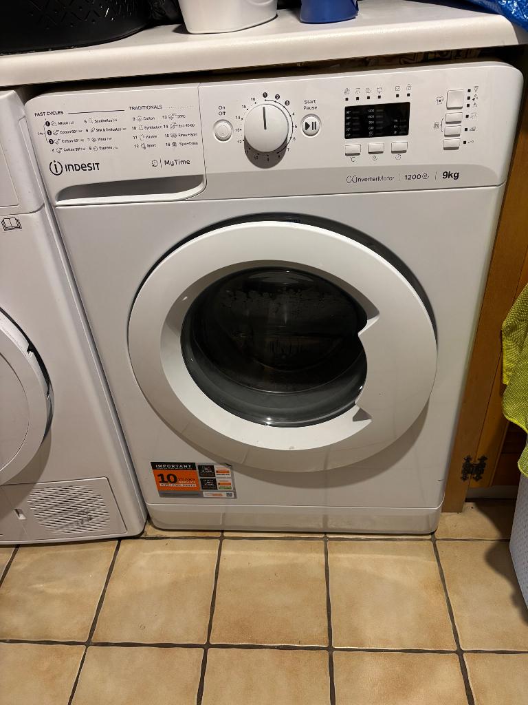 Wasmachine 9KG Indesit, 8 tot 10 kg, Ophalen, Zo goed als nieuw