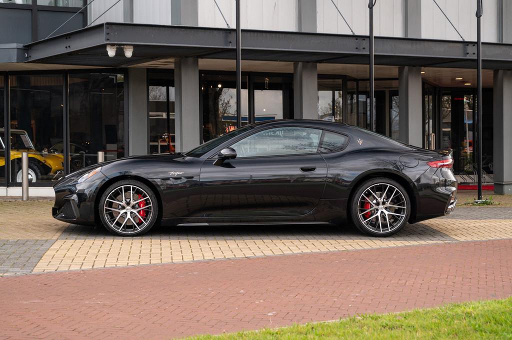 Maserati GranTurismo V6 AWD Trofeo (automatique), Cuir, Euro 6, Entreprise, Volant chauffant
