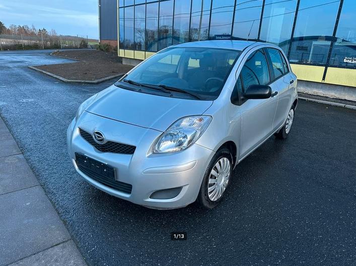 Toyota Daihaysu yaris / 2012 / 1.3 benzine / 138.000km, Autos, Achat, Entreprise, Yaris, Essence