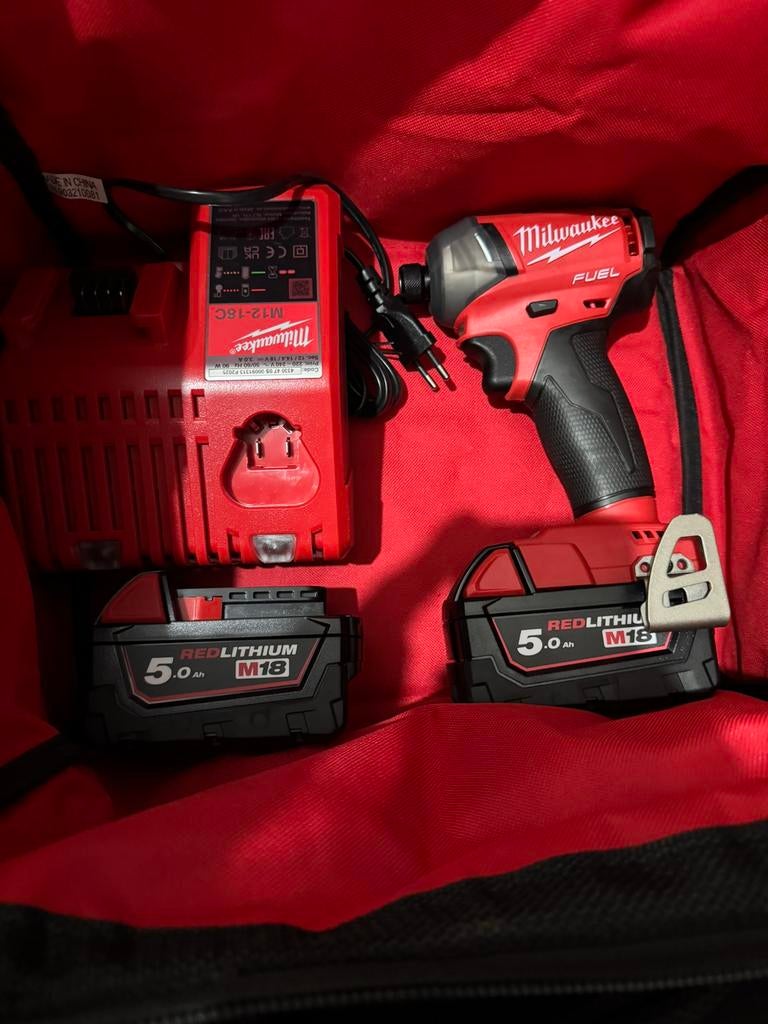 Milwaukee, Doe-het-zelf en Bouw, Ophalen of Verzenden, Nieuw, Boor- en Schroefmachine