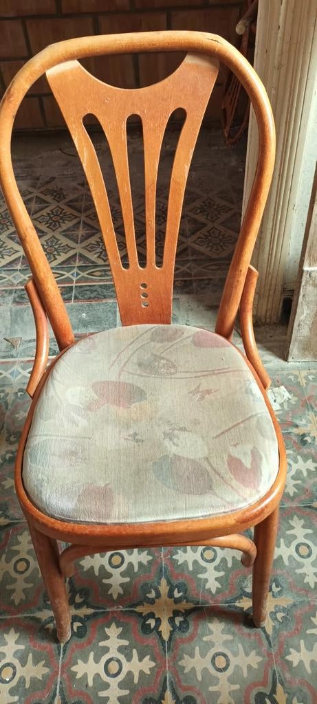 38 cafe stoelen, Ophalen