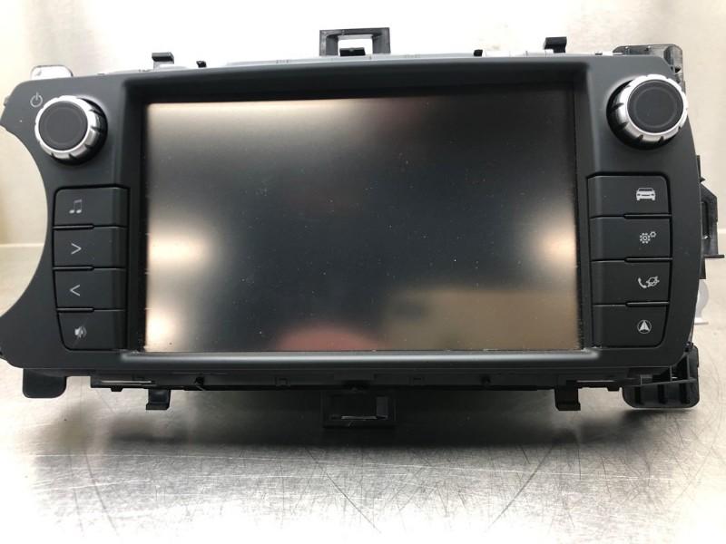 RADIO Toyota Yaris III (P13) (|861400D100|1380005350E101|), Autos : Pièces & Accessoires, Autres pièces automobiles, Toyota, Utilisé