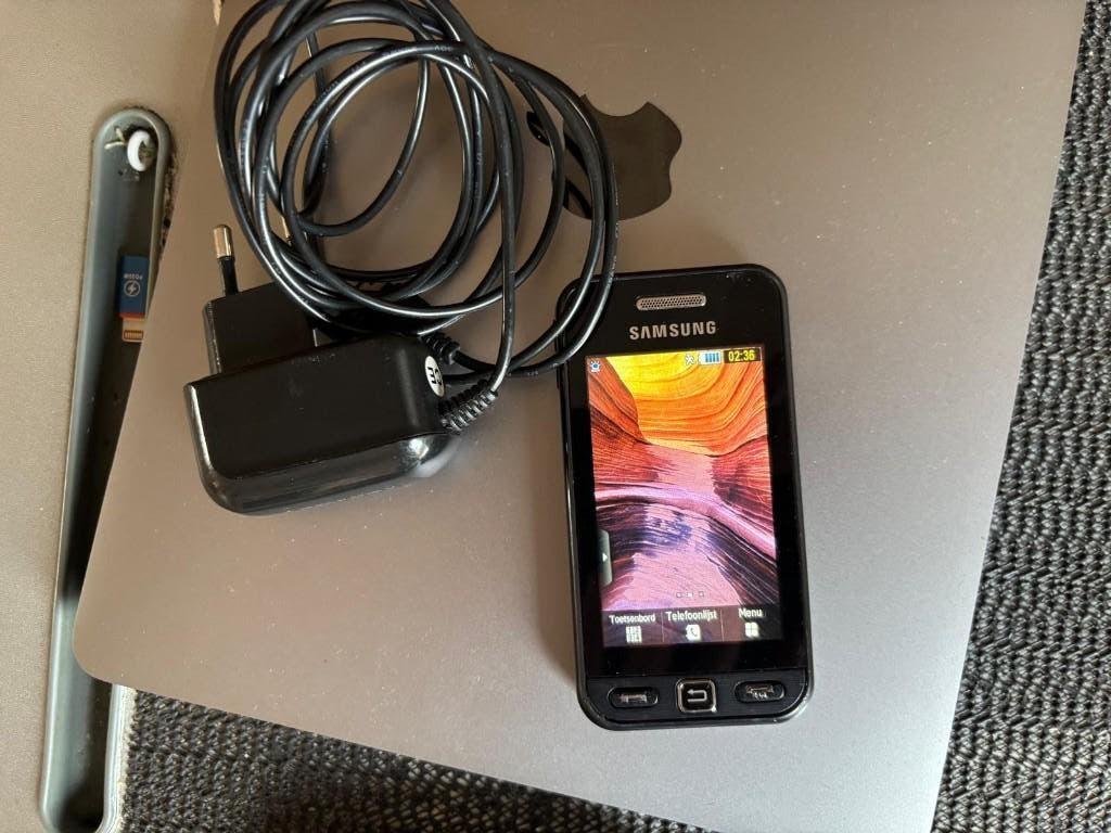 Samsung star retro gsm, Télécoms, Téléphonie mobile | Samsung, Enlèvement ou Envoi, Utilisé, Noir, Écran tactile