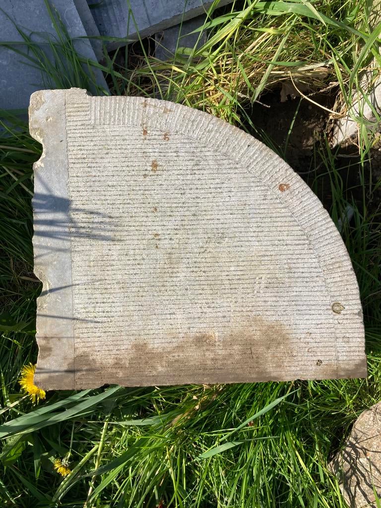 2 sierelementen in blauwe hardsteen., Doe-het-zelf en Bouw, Tegels, Gebruikt, Overige typen, Hardsteen, Ophalen