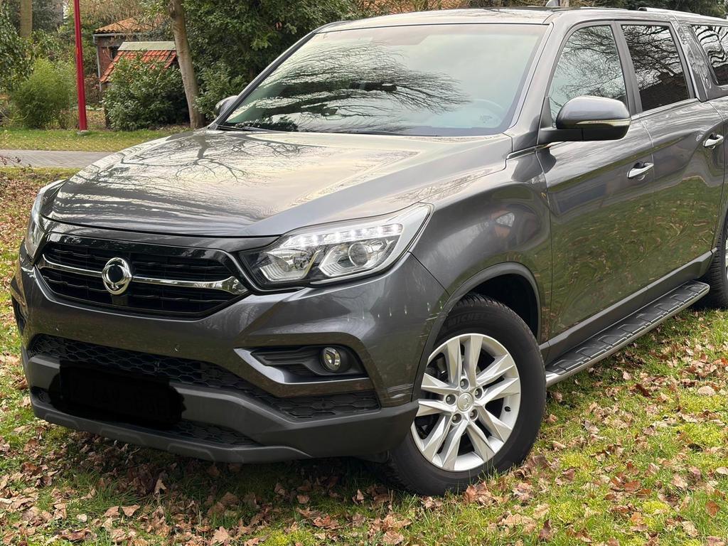 Ssanyong musso 2.5 cdi  2020 bwj 110.000km lıchtevracht, Autos, Cuir, Achat, 5 cylindres, Automatique