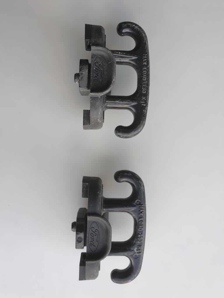 Crochets benne Ford Ranger, Enlèvement, Ford