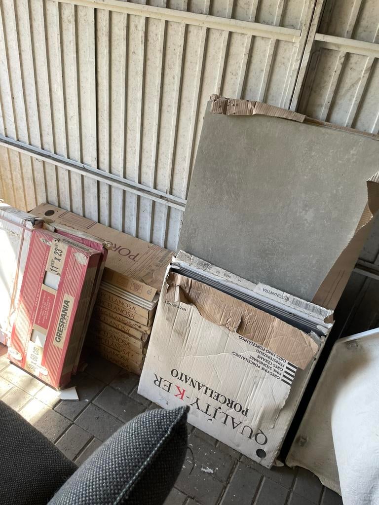 Overschot tegels, Ophalen, Zo goed als nieuw