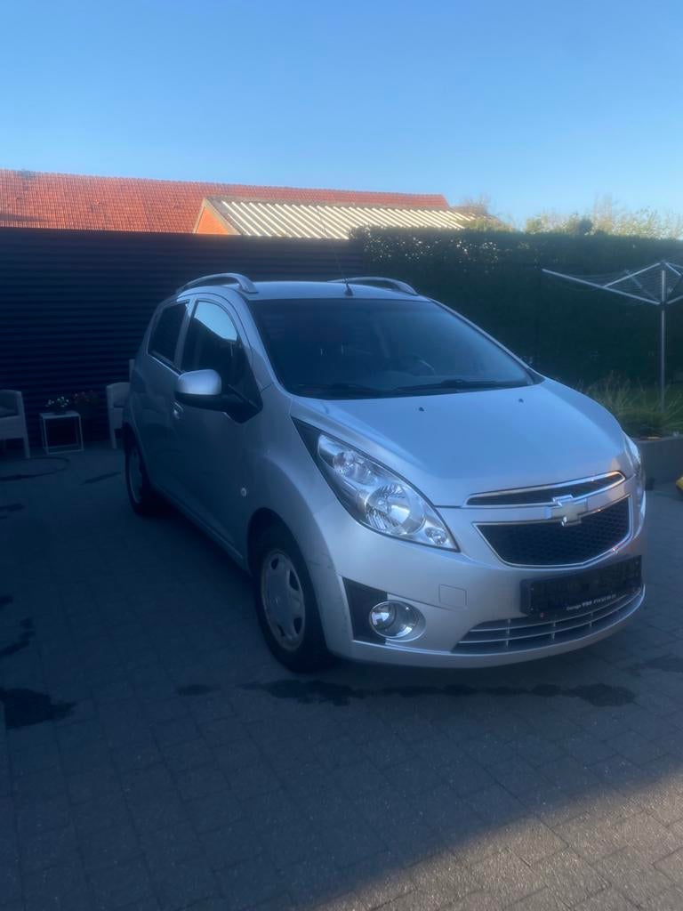 Chevrolet spark, Autos, Chevrolet, Argent ou Gris, Achat, Boîte manuelle, Noir