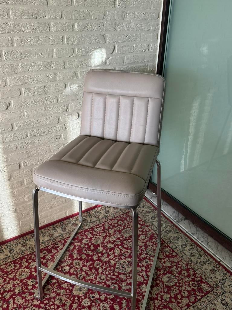 Stoel beige, Huis en Inrichting, Barkrukken, Ophalen, Zo goed als nieuw