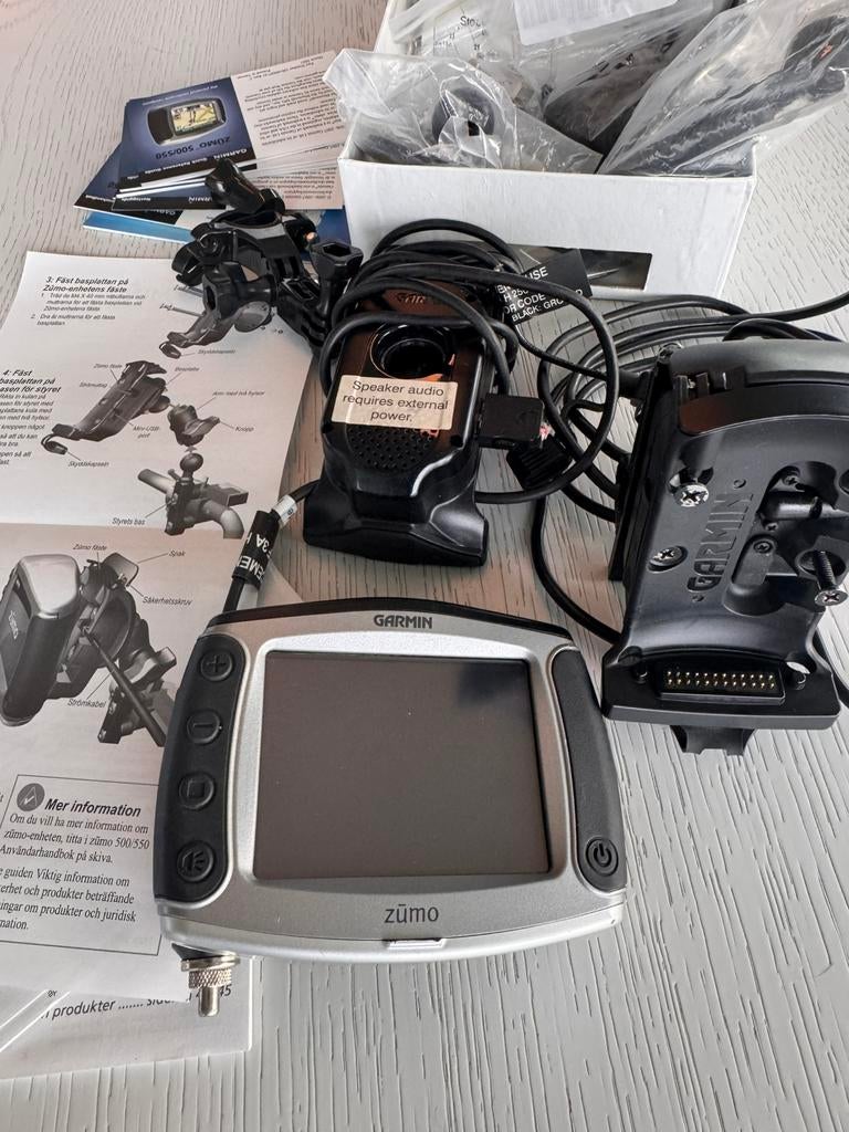 Garmin Zumo 500/550, Motoren, Ophalen, Zo goed als nieuw