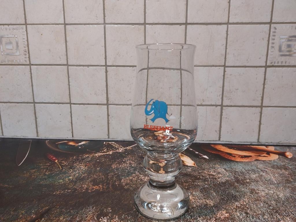 Carlsberg elephant oud bierglas, Verzamelen, Ophalen of Verzenden, Zo goed als nieuw, Bierglas