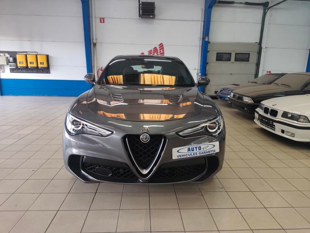 alfa stelvio quadrifolio, Autos, Alfa Romeo, Achat, 375 kW, Euro 6, Entretenue par le concessionnaire