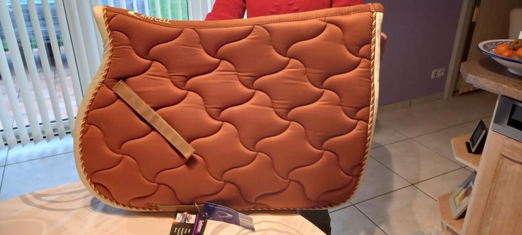 Tapis de selle neuf, Animaux & Accessoires, Enlèvement, Comme neuf