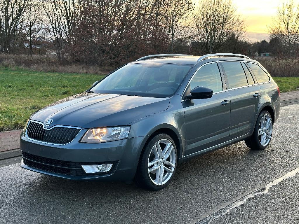 Skoda Octavia 1.6 TDi 110cv Euro 6b GPS Clim Jantes, Autos, Skoda, Achat, Euro 6, Entreprise, Boîte manuelle