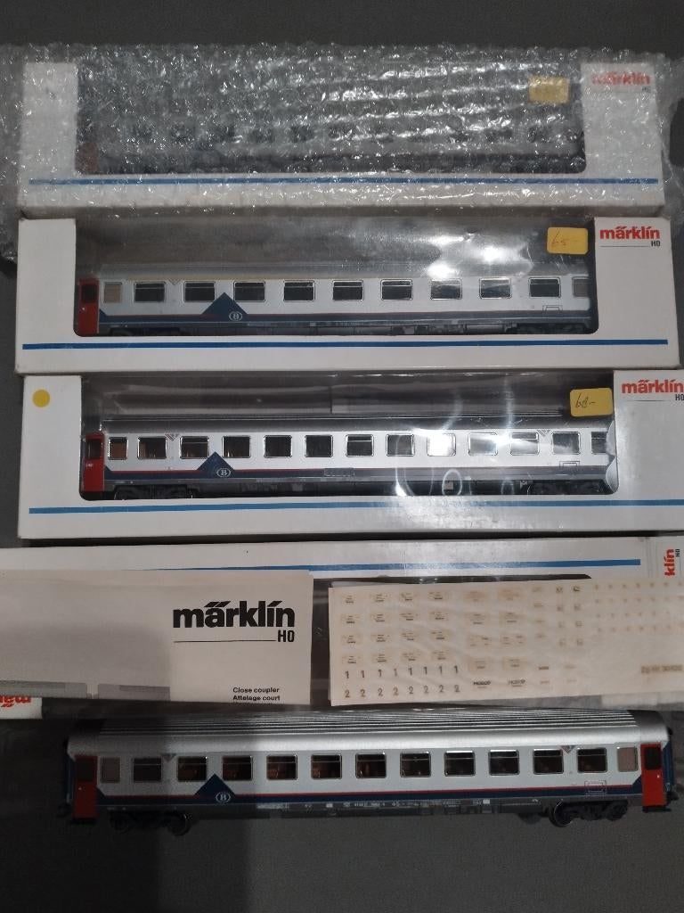 marklin HO NMBS 4 personenrijtuigen, Enlèvement ou Envoi, Courant alternatif, Wagon, Comme neuf
