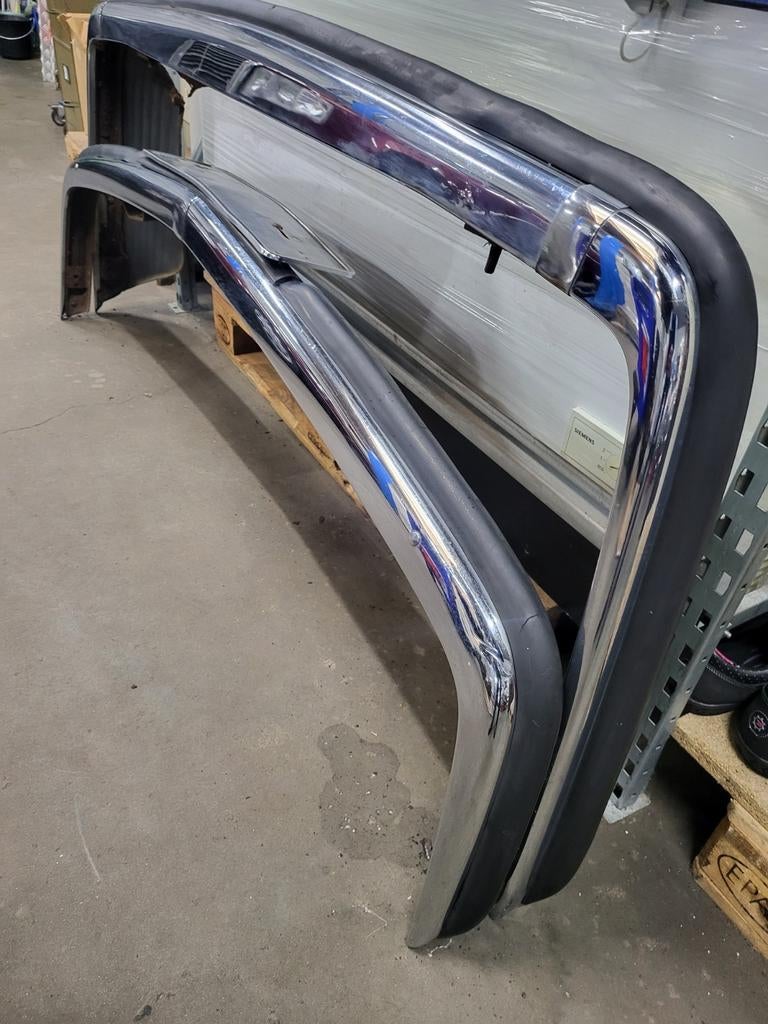 Pare-chocs Européen W107 SL SLC Mercedes-Benz originaux, Auto-onderdelen, Ophalen, Gebruikt, Mercedes-Benz, Bumper