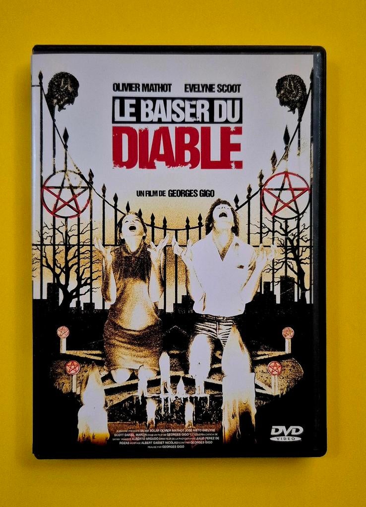 DVD 📀 Le baiser du diable - Horreur 1975 V, CD & DVD, DVD | Horreur, Comme neuf, Monstres, À partir de 16 ans, Enlèvement ou Envoi