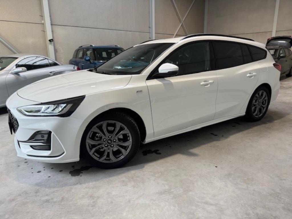 Ford Focus clipper, Auto's, Stof, https://public.car-pass.be/vhr/69249fb6-7aa3-4497-84cd-14e53122c45e, Wit, Bedrijf
