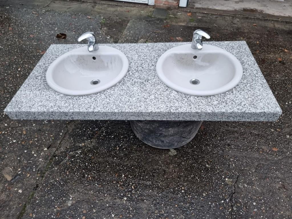 Dubbele lavabo, Doe-het-zelf en Bouw, Sanitair, Ophalen of Verzenden, Gebruikt, Steen, Wastafel