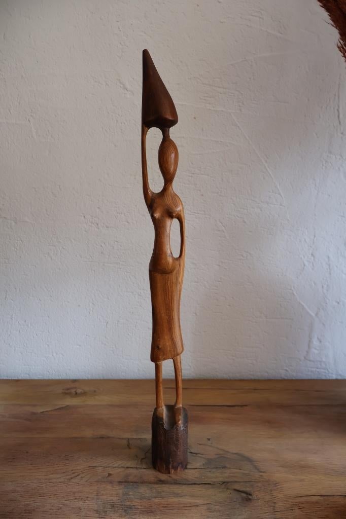 Afrikaanse houten sculptuur – gestileerde vrouwenfiguur, Antiek en Kunst, Ophalen of Verzenden