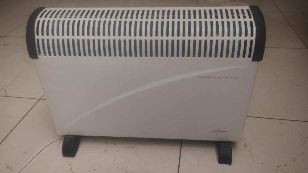 Profile 2000W convector met ventilator, wegens overlijden, Doe-het-zelf en Bouw, Verwarming en Radiatoren, Gebruikt, Radiator