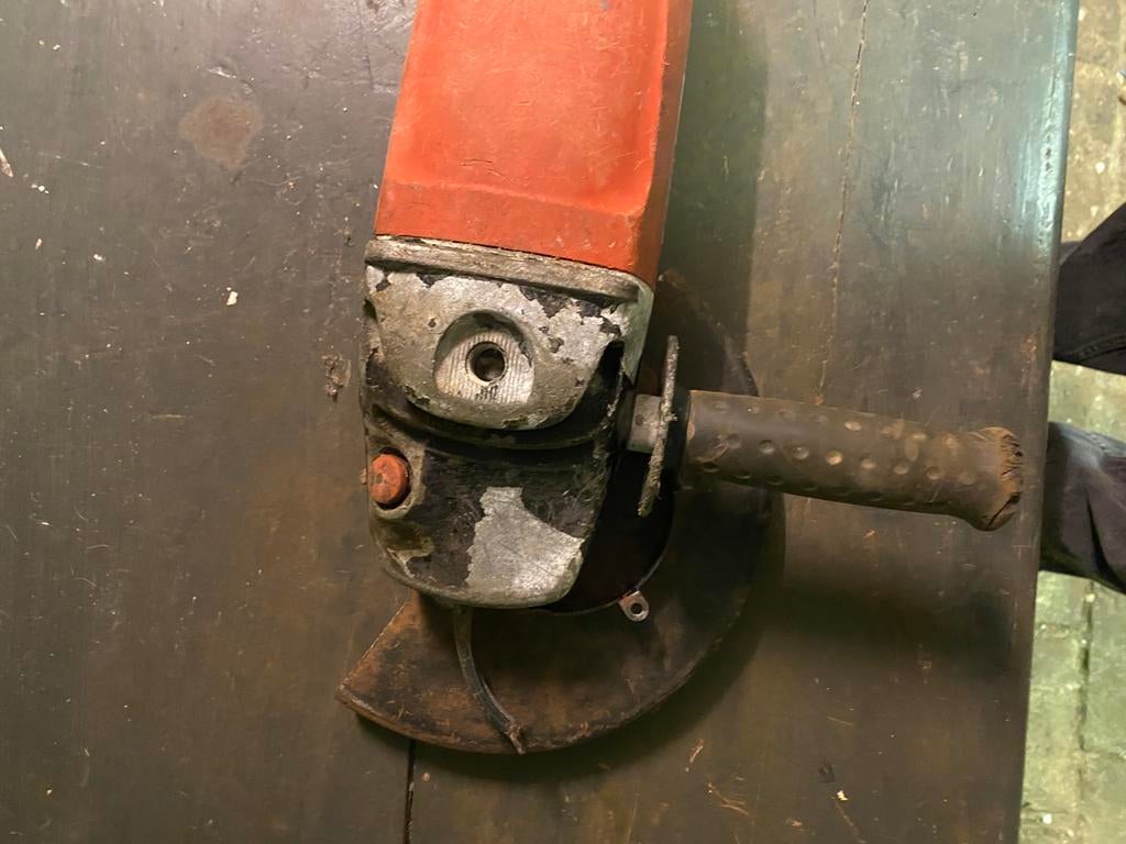 Hilti dc 230-s, Enlèvement ou Envoi, Utilisé, Autres types, 400 à 600 watts