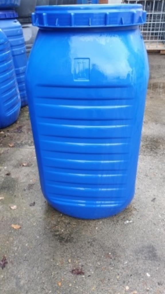 Blauwe tonnen,vaten van 260 L met schroefdeksel, 150 liter of meer, Ophalen, Zo goed als nieuw, Kunststof