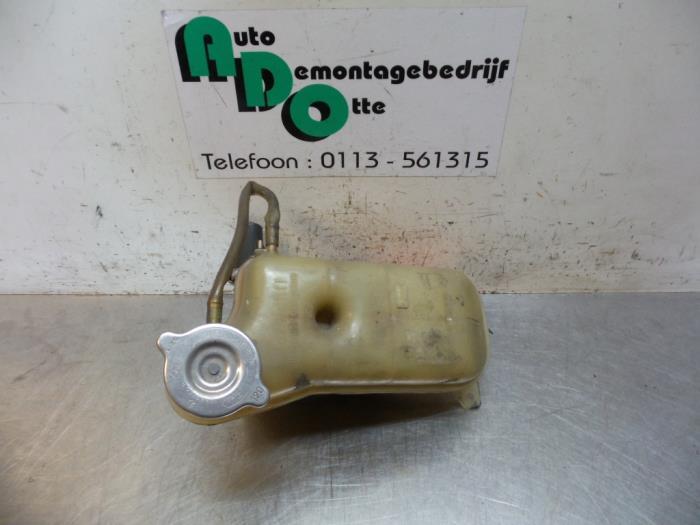 Réservoir d'expansion d'un Mercedes 190E/D, 3 mois de garantie, Utilisé, -, -
