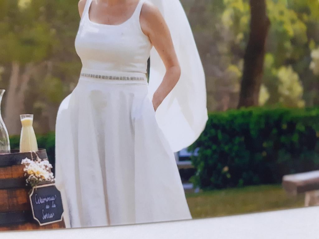 Charmante witte bruidsjurk met lange rok, Kleding | Dames, Trouwkleding en Trouwaccessoires, Ophalen, Zo goed als nieuw, Wit, Trouwjurk