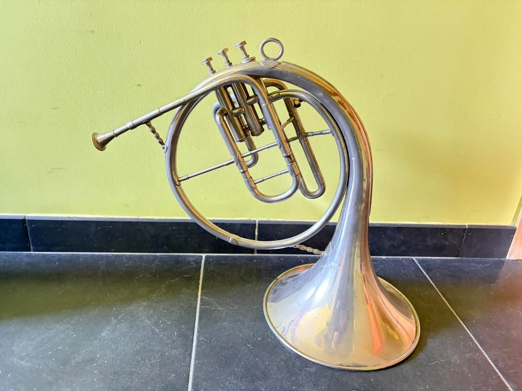 Mahillon trombone ,hoorn in Mib, helicon in Mib, Muziek en Instrumenten, Ophalen, Zo goed als nieuw, Met koffer