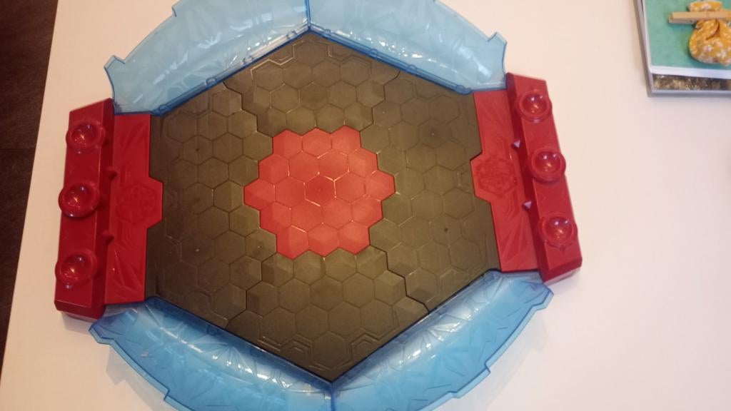 Bakugan arena, Enfants & Bébés, Jouets | Figurines, Enlèvement, Comme neuf