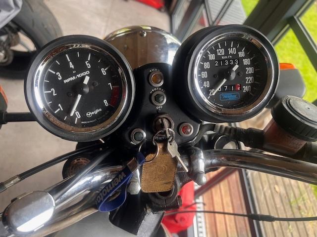 Triumph Bonneville 750 (T140)