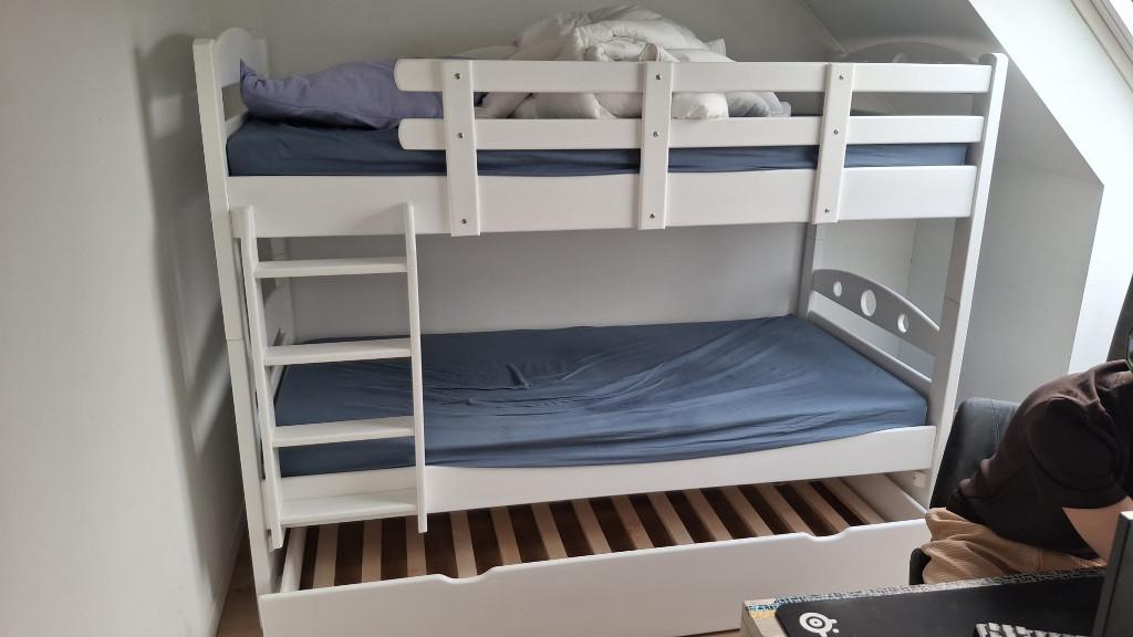 stapelbed met 3 slaapplaatsen, Enlèvement, Comme neuf, Lits superposés