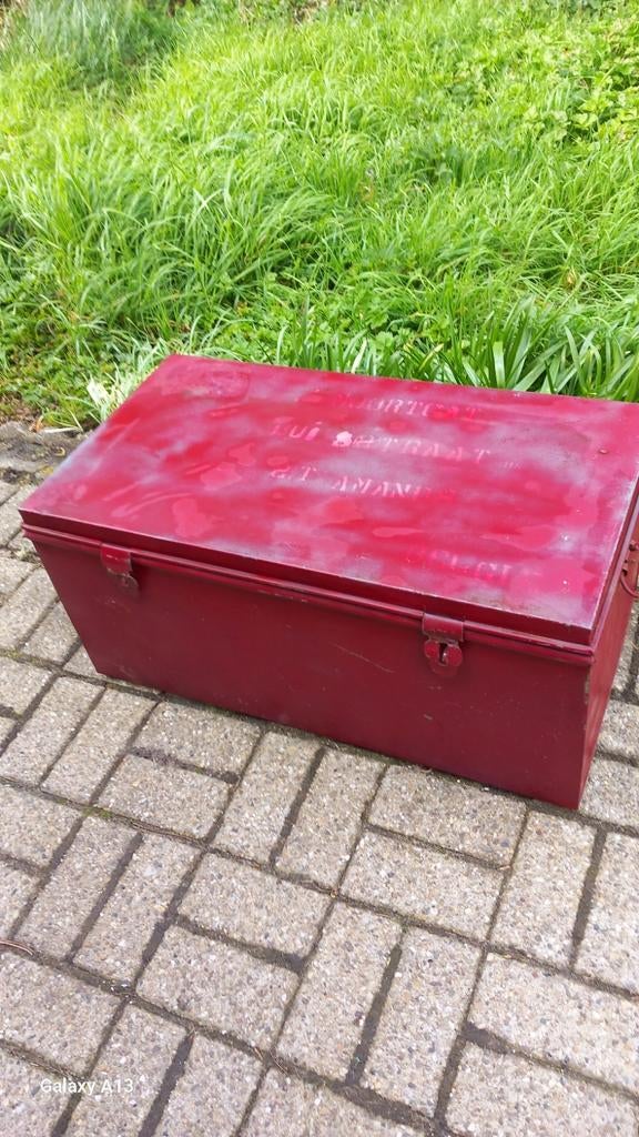 Grote metalen opbergkoffer., Ophalen of Verzenden