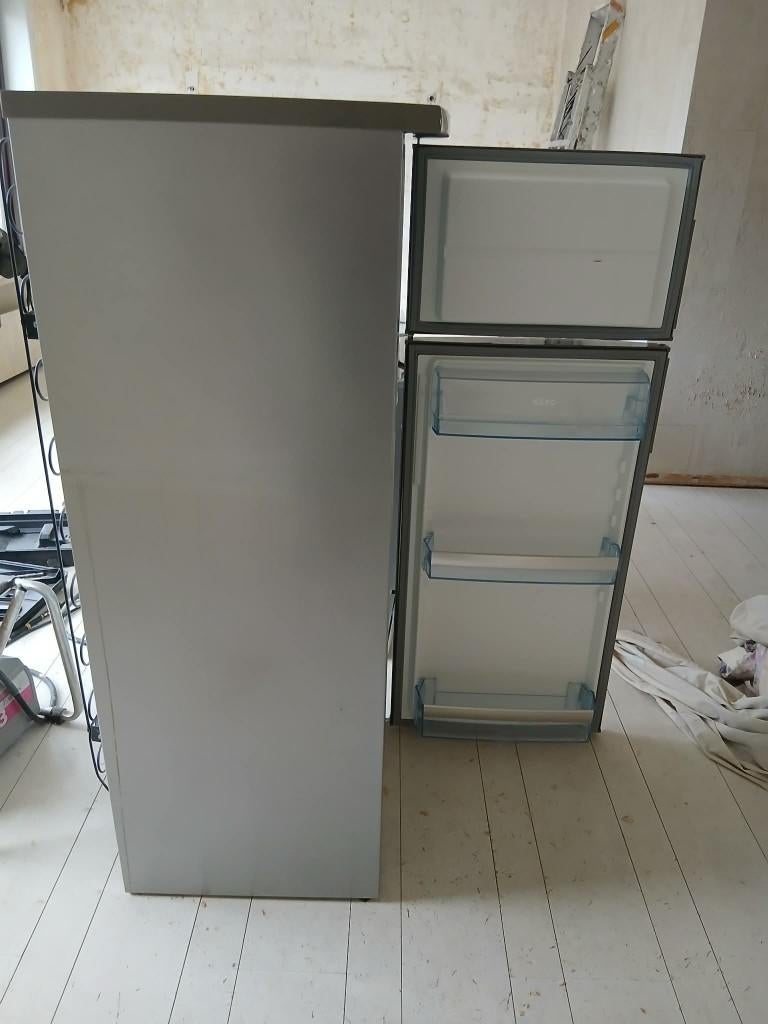 frigo, Electroménager, Réfrigérateurs & Frigos, Avec compartiment congélateur, Utilisé, 200 litres ou plus, 45 à 60 cm