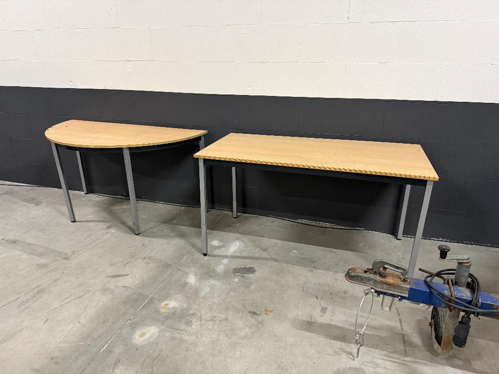 2 tafels gratis op te halen, Huis en Inrichting, Ophalen, Gebruikt