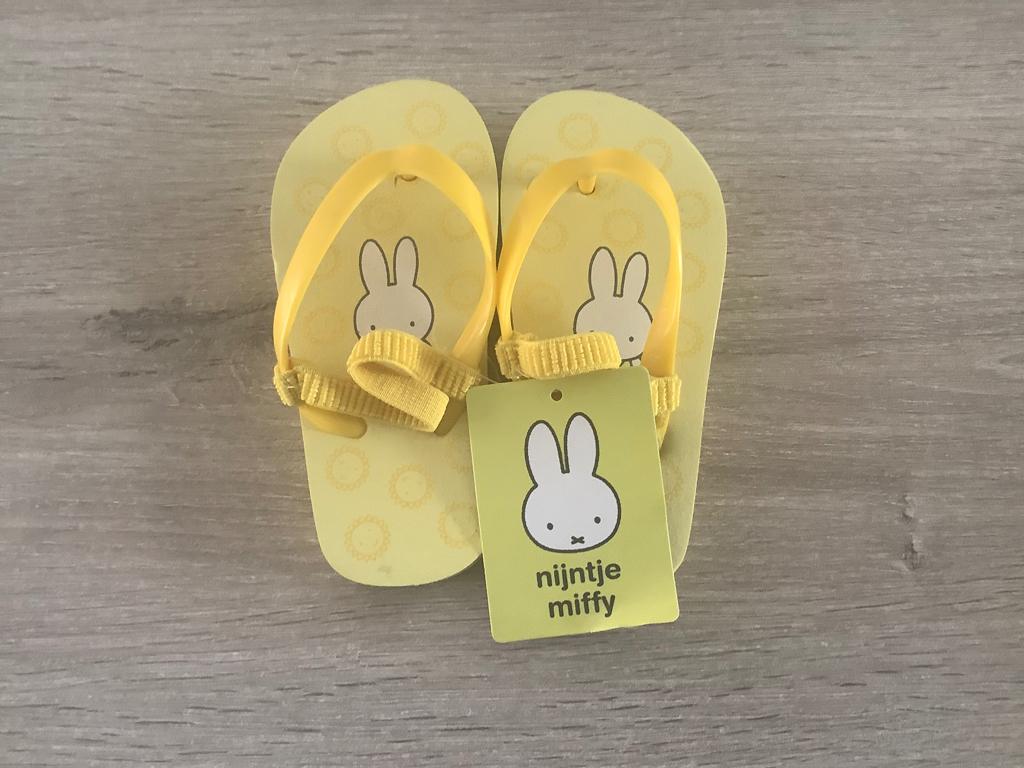 Nijntje baby teenslippers (Nieuw) (Maat 21), Kinderen en Baby's, Babykleding | Schoentjes en Sokjes, Zeeman-Nijntje, Jongetje of Meisje