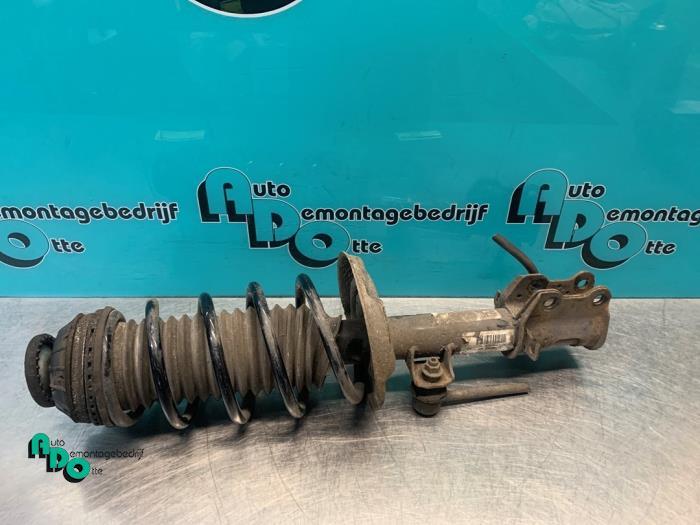 Barre amortisseur avant droit d'un Fiat Punto Evo (Punto Evo, -, 3 mois de garantie, Utilisé, Fiat