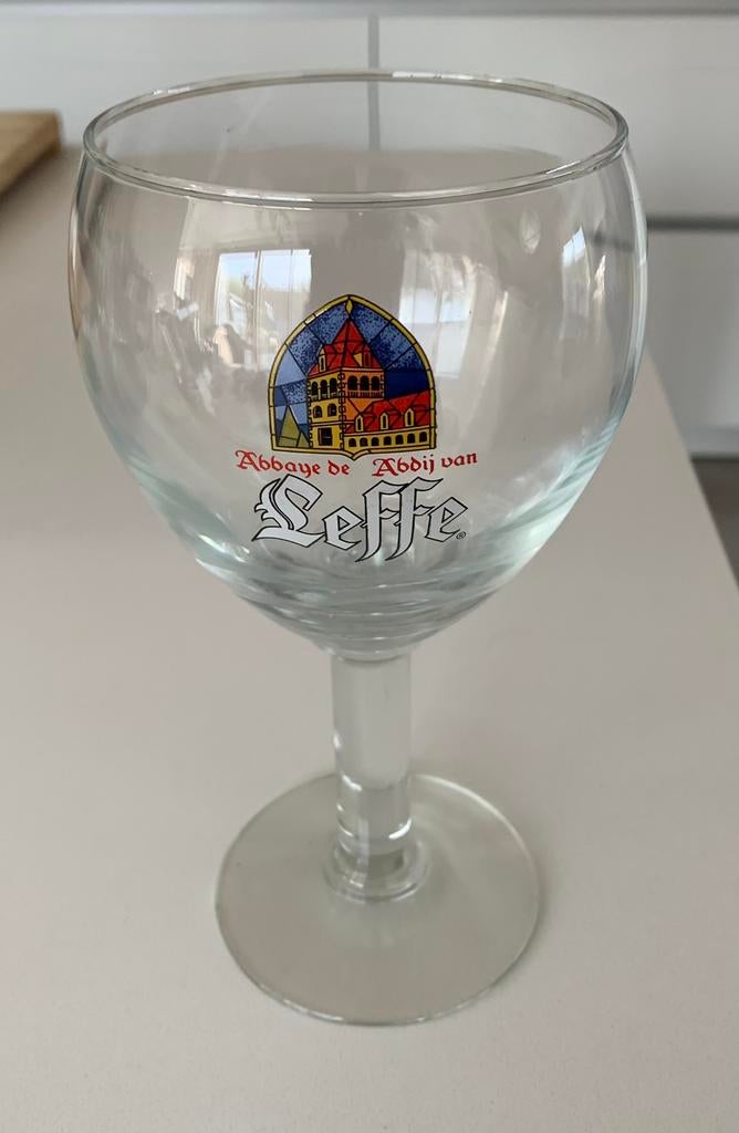 6 Leffe glazen in bewaardoos., Verzamelen, Ophalen, Zo goed als nieuw