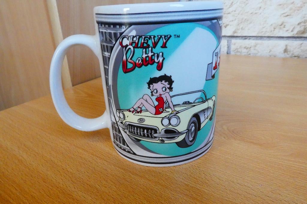 Betty Boop mok Corvette Cherry 2001, Verzamelen, Beelden en Beeldjes, Ophalen of Verzenden, Nieuw, Mens