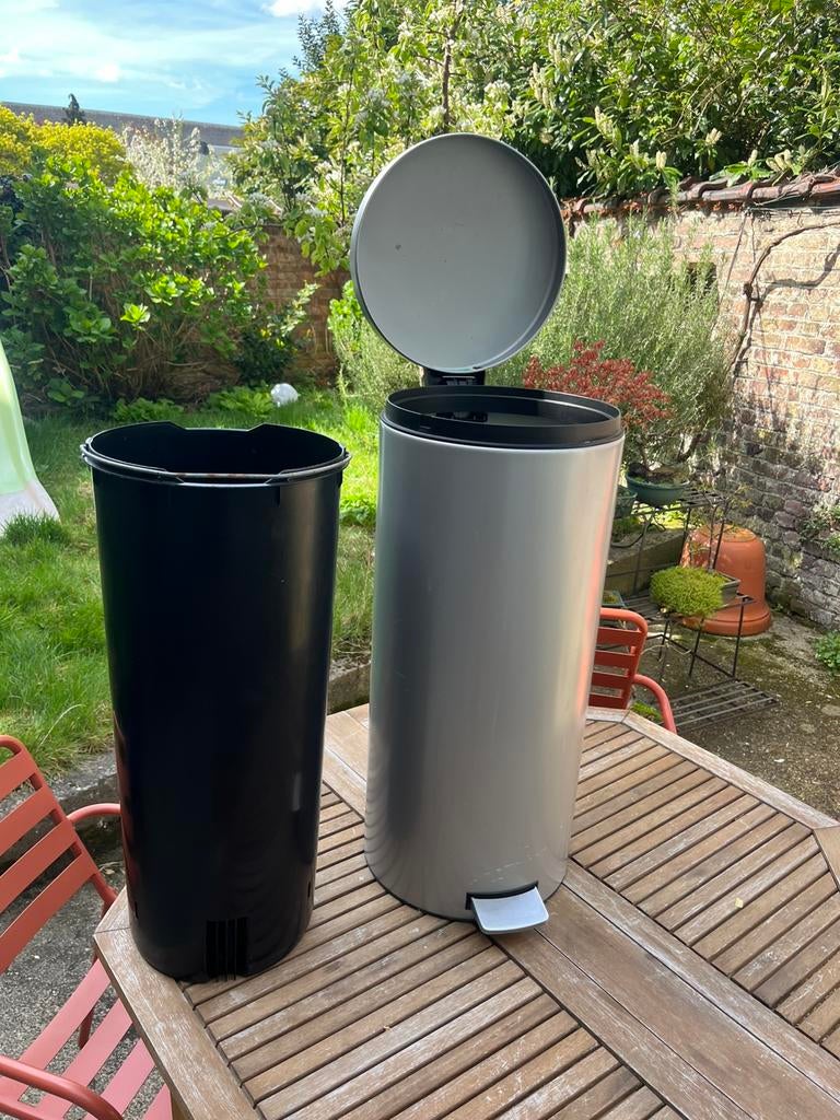 Poubelle Brabantia 30L avec pédale – bon état, Enlèvement ou Envoi, Comme neuf, Métal, À pédale