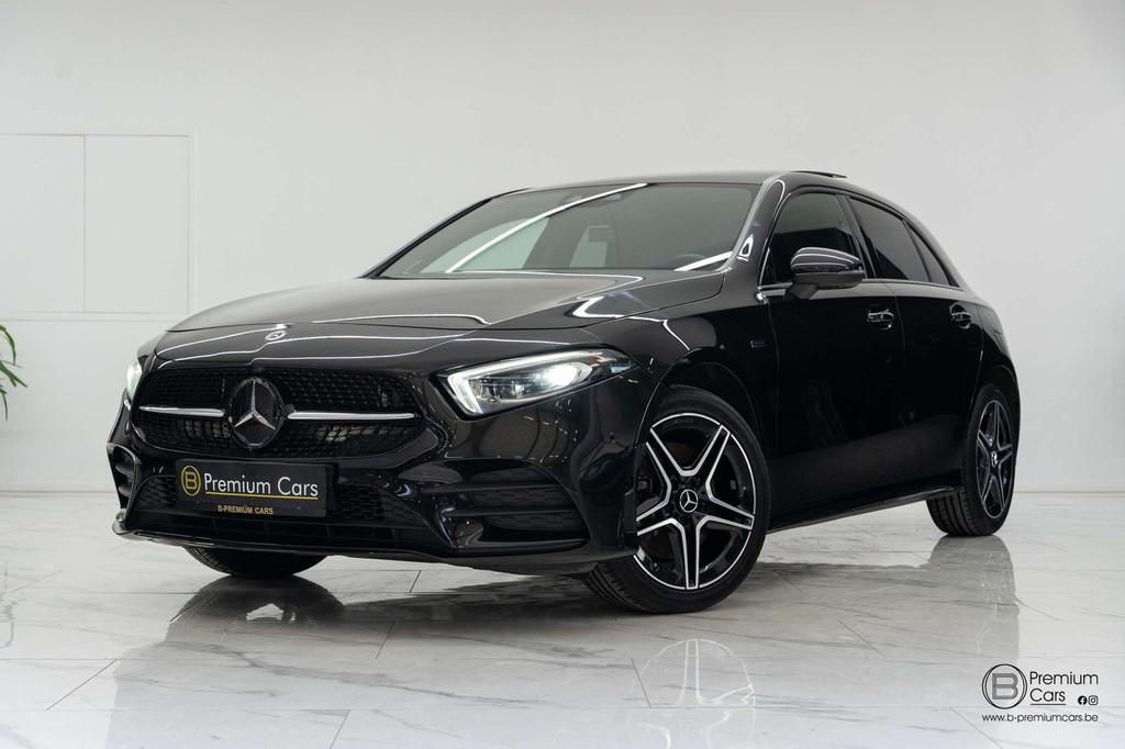 Mercedes-Benz A 250 e AMG line! Camera,Pano, Ambient light!, Auto's, Automaat, 4 deurs, 2175 kg, Gebruikt