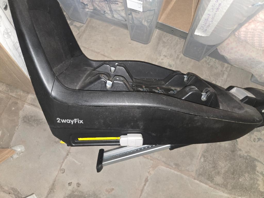 Maxi cosi 2 way iso fix, Enfants & Bébés, Sièges auto, Enlèvement, Maxi-Cosi, Isofix